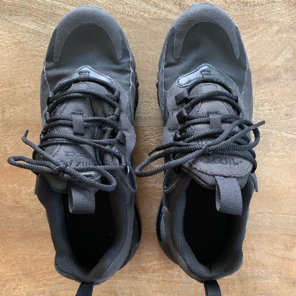 Youth Shoes NIKE Air Max 270. Color - Picture 2 of 8